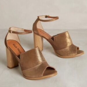 Terah Heels
by Klub Nico